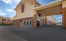 Red Roof Inn & Suites Denton